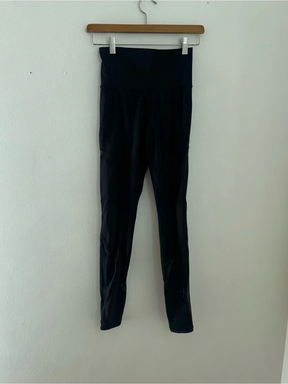 Lululemon Black Mesh Panel Leggings - Size 4